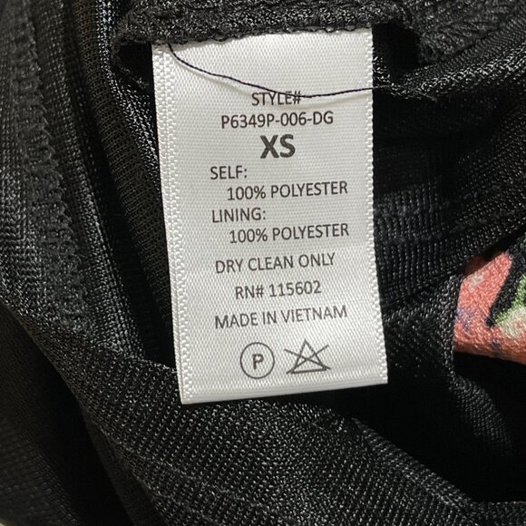 Lush Romper Black Floral Long Sleeve Keyhole Opening XS Extra Small Lightweight - Picture 8 of 8